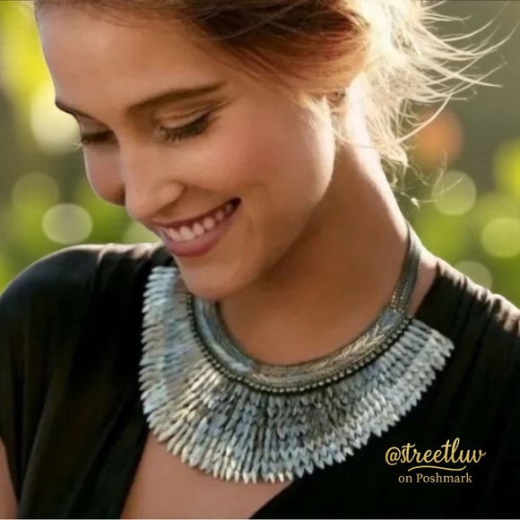 Stella & Dot Pegasus Bib Necklace Silver Limited Edition